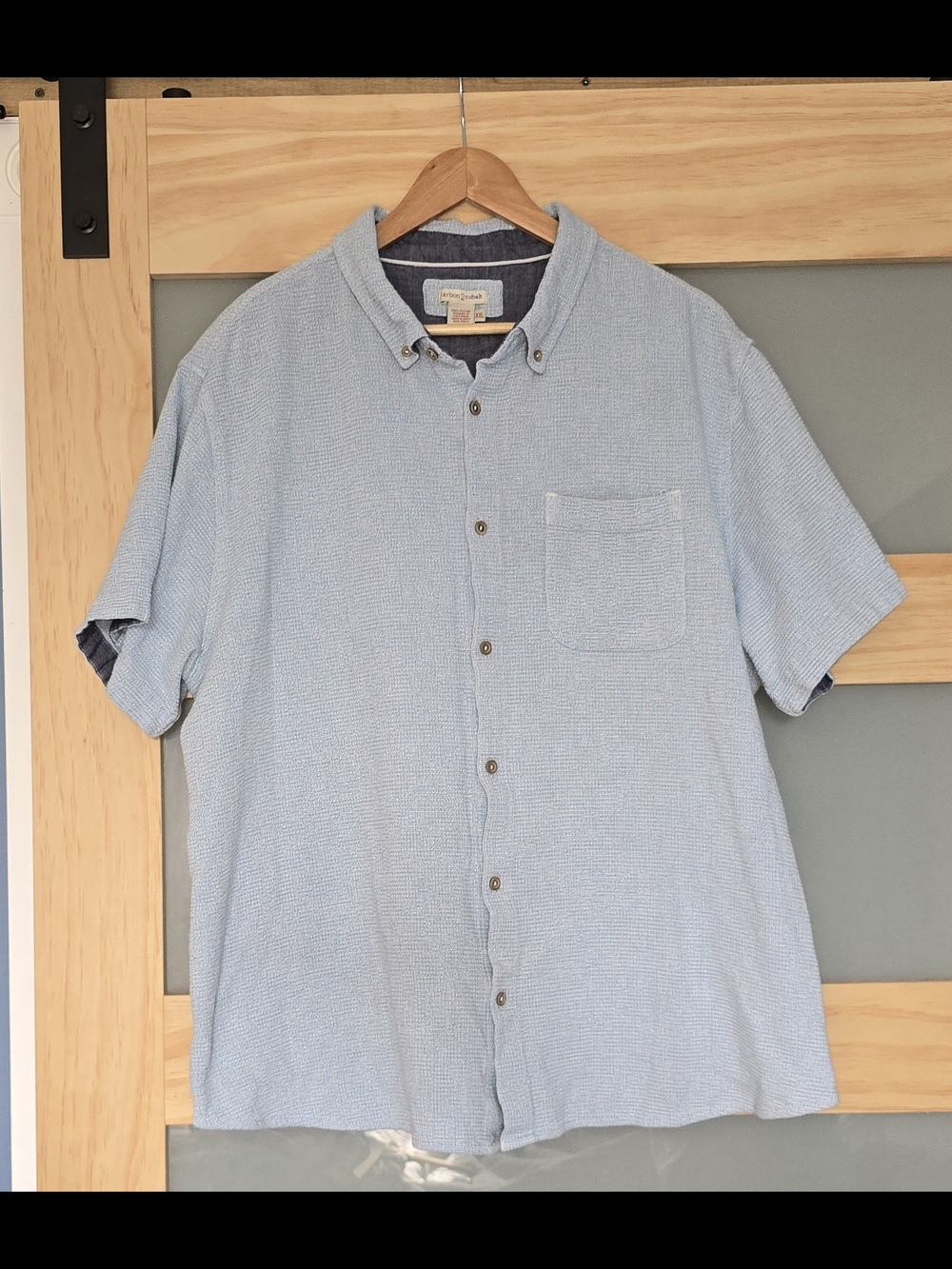 Men's Light Blue Short-Sleeve Button-Down Shirt 100% Cotton